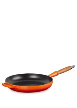 Le Creuset BRATPFANNE SIG 28CM OFENROT 8 Le Creuset BRATPFANNE SIG 28CM OFENROT -Köstliche Küche 0024147324324 3
