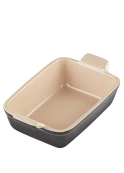 Le Creuset AUFLAUFFORM TRADITION 19 CM SCHWARZ GLÄNZEND 7 Le Creuset AUFLAUFFORM TRADITION 19 CM SCHWARZ GLÄNZEND -Köstliche Küche 0843251135745 3