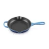 Le Creuset Skillet Signature Azure ø 23 Cm Emaillierte Antihaftbeschichtung 1 Le Creuset Skillet Signature Azure ø 23 Cm Emaillierte Antihaftbeschichtung -Köstliche Küche https3A2F2F944dbe8fb4c17d92e2cb d5054c5a52ec6ed10584f0eb5d8dd2be.ssl .cf3 .rackcdn.com2Fuploads2Fproduct2Fimages2F20182202200422 1