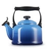 Le Creuset Wasserkessel Tradition Azure 2.1 Liter -Köstliche Küche https3A2F2F944dbe8fb4c17d92e2cb d5054c5a52ec6ed10584f0eb5d8dd2be.ssl .cf3 .rackcdn.com2Fuploads2Fproduct2Fimages2F40102022200000 alt2