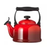 Le Creuset Wasserkessel Tradition Kirschrot 2,1 Liter -Köstliche Küche https3A2F2F944dbe8fb4c17d92e2cb d5054c5a52ec6ed10584f0eb5d8dd2be.ssl .cf3 .rackcdn.com2Fuploads2Fproduct2Fimages2FKnipsel 191