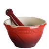 Le Creuset Mörser Mit Stößel Kirschrot ø 12 Cm -Köstliche Küche https3A2F2F944dbe8fb4c17d92e2cb d5054c5a52ec6ed10584f0eb5d8dd2be.ssl .cf3 .rackcdn.com2Fuploads2Fproduct2Fimages2FRS7870 91003400060000 le creuset benl1 1
