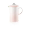 Le Creuset Kaffeebereiter Shell Pink 0,8 Liter 1 Le Creuset Kaffeebereiter Shell Pink 0,8 Liter -Köstliche Küche https3A2F2F944dbe8fb4c17d92e2cb d5054c5a52ec6ed10584f0eb5d8dd2be.ssl .cf3 .rackcdn.com2Fuploads2Fproduct2Fimages2Fle creuset cafetiere shell pink