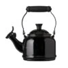 Le Creuset Wasserkessel Demi Schwarz 1,1 Liter -Köstliche Küche https3A2F2F944dbe8fb4c17d92e2cb d5054c5a52ec6ed10584f0eb5d8dd2be.ssl .cf3 .rackcdn.com2Fuploads2Fwebshop2Fle creuset fluitketel zwart 1.1l