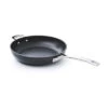 Le Creuset Sautepfanne Les Forgées TNS Flach Ø26 Cm -Köstliche Küche https3A2F2F944dbe8fb4c17d92e2cb d5054c5a52ec6ed10584f0eb5d8dd2be.ssl .cf3 .rackcdn.com2Fuploads2Fwebshop2Fle creuset sauteerpan 26cm