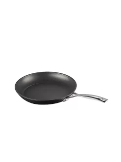 LE CREUSET, Aluminium-Antihaft Flache Pfanne 28cm Schwarz -Köstliche Küche lecreuset aluminium antihaftflachepfanne28cmschwarz 4 768 1024 75 7348128 4