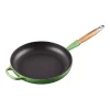LE CREUSET, Bratpfanne Signature 28cm Bamboo Green -Köstliche Küche lecreuset bratpfannesignature28cmbamboogreen 1 768 1024 75 7497822 1