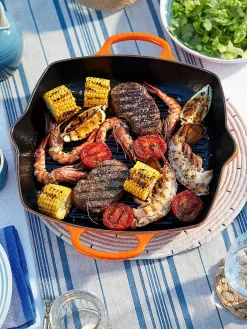 LE CREUSET, Grillpfanne Quadratisch Mit Griffe 30cm (Ofenrot) -Köstliche Küche lecreuset grillpfannequadratischmitgriffe30cm28ofenrot29 3 768 1024 75 7312294 3