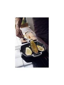 LE CREUSET, Grillpfanne Rund "Signature" 26cm (Perlgrau) -Köstliche Küche lecreuset grillpfannerund26quot3Bsignature26quot3B26cm28perlgrau29 3 768 1024 75 7025165 3